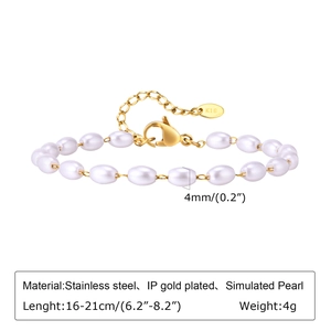 Detailed view of 18K gold plated stainless steel chain with 4mm faux pearls and K18 tag