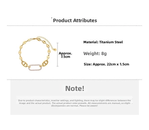 Détails du bracelet à maillons dorés montrant la longueur de 22cm et les matières