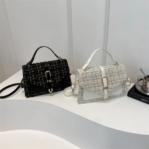 Chic tweed and leather patchwork handbag with gold U-shaped metal buckle for women