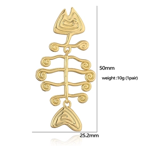 Detail of golden fishbone earrings showing dimensions 50mm height and 25.2mm width