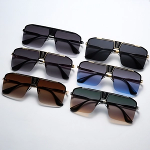 Pack de seis gafas de sol cuadradas grandes en varios colores con patillas metálicas
