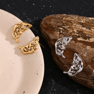 Boucles d'oreilles ailes en acier inoxydable doré 18K avec zircons blancs scintillants