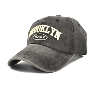 Casquette de baseball gris foncé délavé avec broderie Brooklyn 1947 en relief
