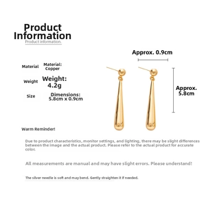 Detailed size chart of gold teardrop earrings with dimensions 5.8cm by 0.9cm