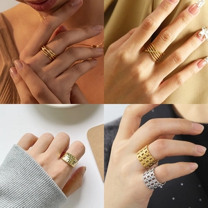 Set van gouden holle ringen inclusief gevlochten en kettingontwerpen om te stapelen