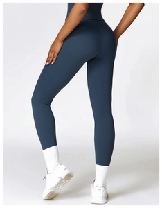 Vue arrière du legging de yoga taille haute avec effet sculptant et galbant fessier