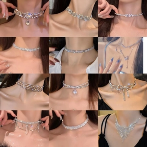 Glänzende Strass Legierung Künstliche Perle Halskette Für Damen Elegante Wassertropfen Schmetterling Herz Anhänger Choker Mode Schmuck