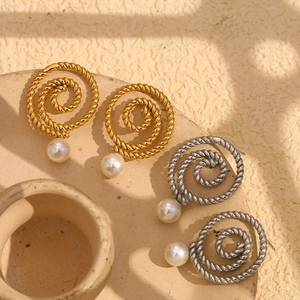 Vintage 18K gold and silver plated twisted rope hoop earrings with white pearls for women