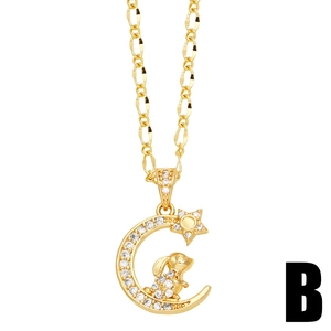 Elegante collana dorata con ciondolo a luna e coniglio con diamanti scintillanti