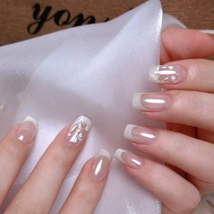 Unghie Finte Stile Francese Rosa Perla Artificialto Motivi Floreali Bianchi Corto Quadrato Elegante Donne
