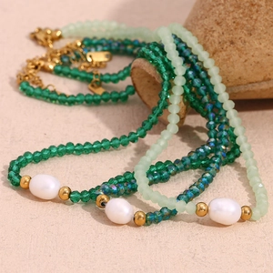 Green crystal beads and freshwater pearl necklace with gold-plated stainless steel chain