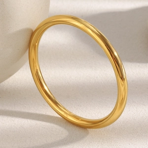 Bracelet jonc géométrique en acier inoxydable plaqué or 18 carats avec fini poli lisse