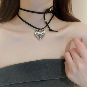 Hip hop black leather choker with silver heart pendant and adjustable double-wrap design