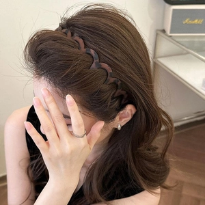 Mattierter gewellter Haarreif im Schildpatt-Look mit Leopardenmuster für Damen-Haarstyling