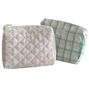 Quilted diamond lattice cosmetic bag set with large capacity and portable handles