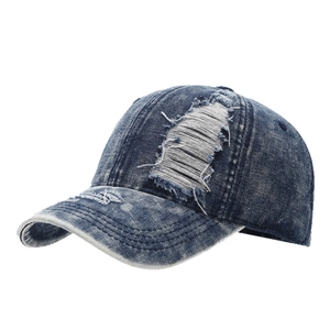 Casquette de baseball en denim bleu foncé délavé avec style vintage et détails déchirés
