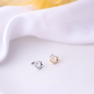 Fashionable floral titanium steel nose studs with colorful cubic zirconia in gold and silver