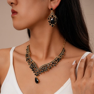Vintage Luxurious Geometric Teardrop Necklace And Earrings Alloy Rhinestone Black Stones With Silver Earring Post For Women