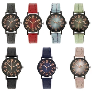 Collection de montres à quartz minimalistes avec bracelets en similicuir façon crocodile