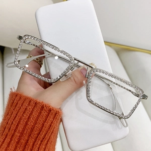 Gafas de sol cuadradas sin montura plateadas con cristales de lujo y estuche blanco