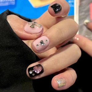 Heart Rhinestone Press On Nails Pink Black Short Length With Cross Metal Decor Spicy Girl Style For Women
