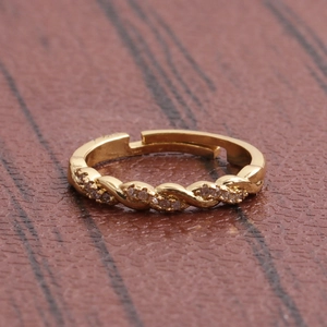 Minimalist 18K gold plated copper ring with shimmering twisted rope design and pavé zircons