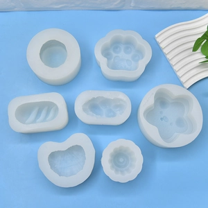7-piece DIY silicone mold set featuring cat paw and star shapes for soap and candles