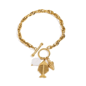 Bracelet à fermoir OT doré avec pendentifs coquillage, arête de poisson et conque