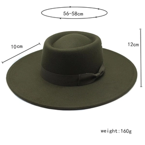 Détail du chapeau en laine vert foncé avec dimensions 56-58cm et bord de 10cm