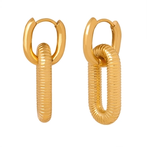 Orecchini a cerchio in acciaio placcato oro 18k con pendenti ovali a trama a spirale