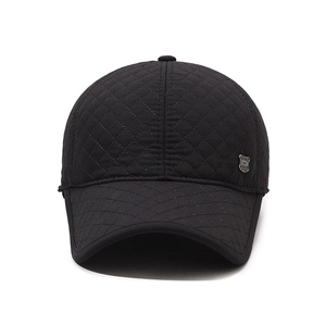 Casquette d'hiver pour homme avec motif matelassé noir et protection d'oreilles contre le froid