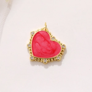 Colgante de corazón chapado en oro con centro rosa texturizado e incrustación de circón