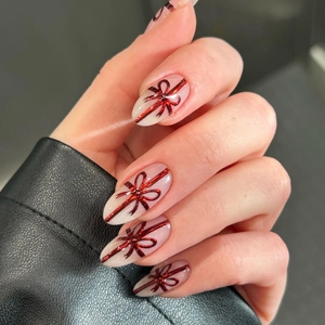 Faux Ongles De Noël Avec Nœuds Rouges Scintillants Et Strass Ongles Artificiels En Forme Amande Pour Femmes Vacances