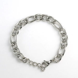Pulsera Figaro de acero inoxidable plateado para hombres con cierre de langosta