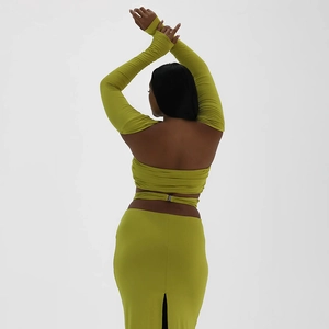 Set due pezzi donna con top senza schienale e gonna lunga verde lime con lacci dietro