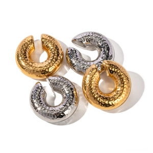 18k gold plated stainless steel hoop earrings with hammered texture in gold and silver