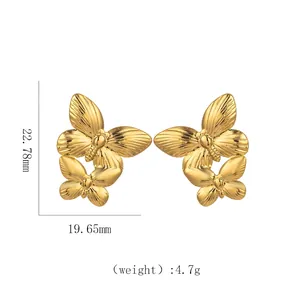 Detailed size specifications of 18k gold butterfly stud earrings weighing 4.7g