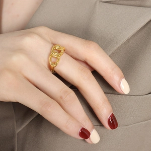 Minimalist 18K gold plated chain ring for women with stylish triple link design