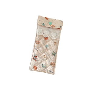 Quilted cartoon bear pattern glasses pouch with lace trim and heart button detail