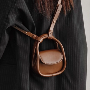 Mini Sac À Bandoulière Main PU Cuir Petit Sac Épaule Avec Poignée Rabat Magnétique Tendance Pour Femmes