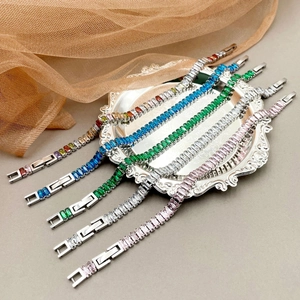 Lujosas pulseras tenis de acero inoxidable con piedras de circonita cúbica de colores