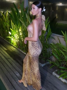 Sexy backless leopard print halter maxi dress with slim fit and irregular hem design