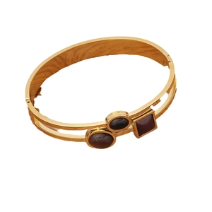 Retro cat eye bracelet in gold finish with geometric brown inserts for women