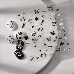 Autocollants à ongles chat noir et blanc avec cœurs et étoiles sur ongles