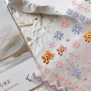 Self-adhesive pixel art nail stickers with orange foxes and snowflakes, model MN-167F