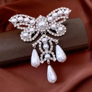 Butterfly Brooch With Copper Rhinestone And Artificial Pearl Teardrop Tassel Vintage Palace Style Women Elegant Accessory