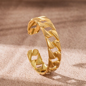 Exaggerated 18K gold plated stainless steel heart C-shaped open cuff bracelet for women