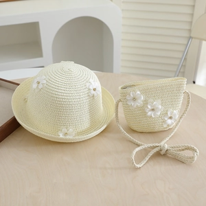 Detailed straw hat and mini crossbody bag set with white flowers for toddlers