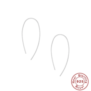 Orecchini minimalisti in argento sterling S925 con design a linee geometriche eleganti