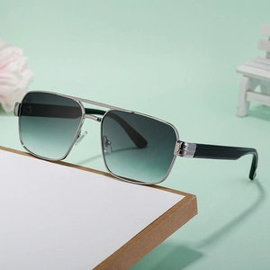 Classic pilot square sunglasses with metal frame and gradient lenses for driving